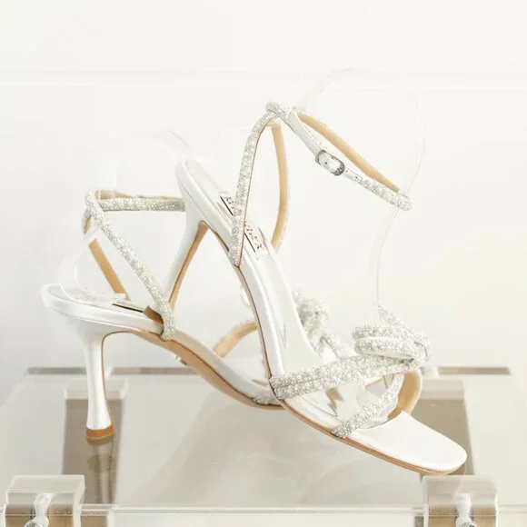 Badgley Mischka Effie White Satin Heels 8.5 Bow Women's Ankle Strap Sandal - Picture 5 of 16